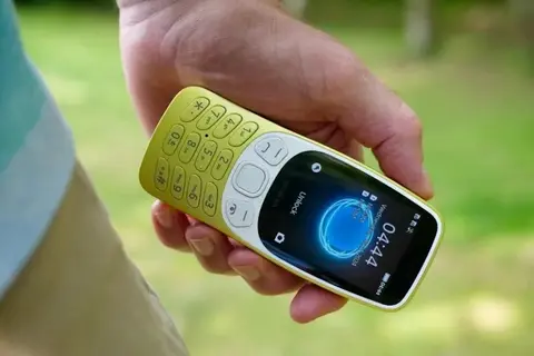 Đánh giá Nokia 3210 phiên bản mới: Trải nghiệm hoài cổ với thiết kế đơn giản và pin trâu
