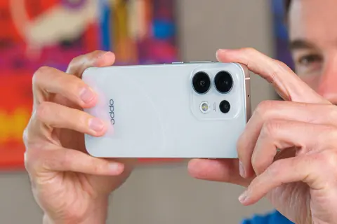 Đánh giá OPPO Reno16 Pro: Thiết kế đẹp, pin 6.700mAh, camera 200MP đáng chú ý