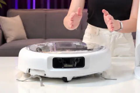 Đánh giá robot hút bụi lau nhà DJI ROMO A: Thiết kế trong suốt, hút 25.000 Pa, sạc nhanh 55 W