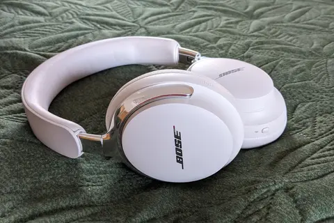 Đánh giá tai nghe Bose QuietComfort Ultra Headphones 2: Chống ồn xuất sắc, pin 45 giờ và chất âm cải thiện so với thế hệ trước