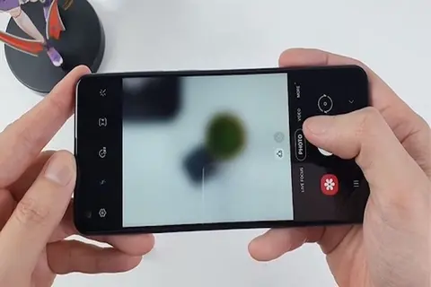 Điện thoại vào nước bị mờ camera: Nguyên nhân và cách khắc phục đơn giản tại nhà