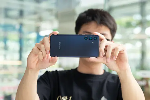 Mạnh mẽ, bền bỉ và mượt mà, Galaxy M55 5G xứng danh thủ lĩnh phân khúc cận cao cấp