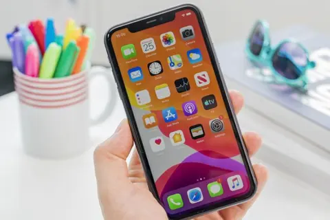 iPhone 11 giá bao nhiêu 2026? iPhone 11 có còn đáng mua trong năm 2026 hay không?
