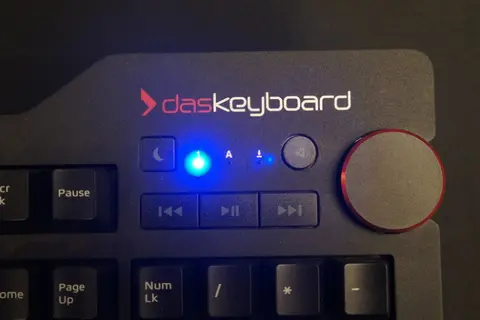Làm thế nào để phím NumLock luôn mở khi khởi động máy tính? Hướng dẫn chi tiết