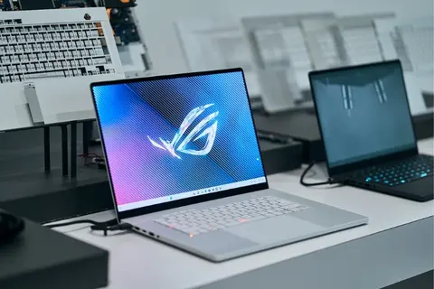 Top 10 laptop mỏng nhẹ đáng mua nhất 2026 phù hợp cho việc học tập và làm việc lâu dài