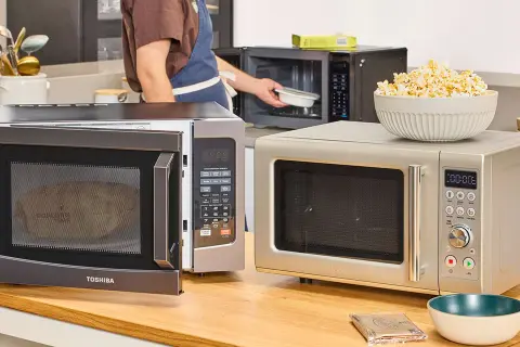 Tư vấn lò vi sóng có nướng tốt nhất năm 2025: Đa năng, tiết kiệm điện, dễ sử dụng
