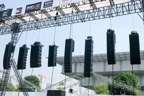 Loa Array là gì? Khám phá cấu tạo, nguyên lý hoạt động và ưu nhược điểm chi tiết