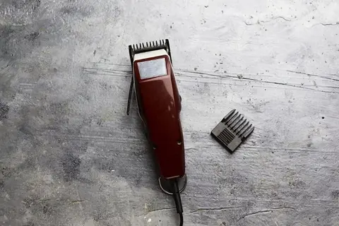 Hướng dẫn chi tiết cách mài lưỡi tông đơ sắc bén như mới tại nhà và lưu ý khi thực hiện