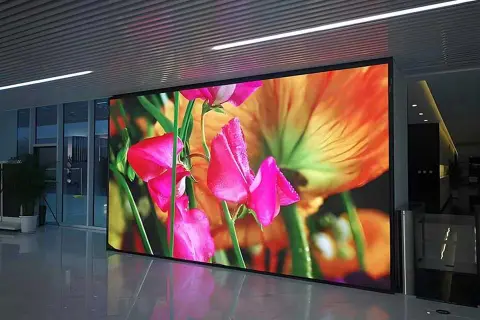 Tìm hiểu màn hình LED P2: Giải pháp trình chiếu cao cấp cho hội trường, showroom và phòng họp