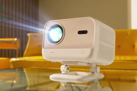 Máy chiếu nào phù hợp với văn phòng? Top lựa chọn đáng cân nhắc hiện nay
