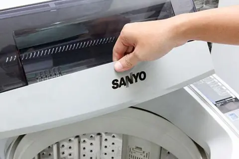 Máy giặt Sanyo báo lỗi U4: Đi tìm nguyên nhân và cách khắc phục lỗi nhanh chóng, hiệu quả cao