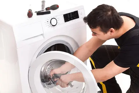 Máy giặt cửa ngang không vắt khô quần áo: Nguyên nhân và cách khắc phục nhanh chóng