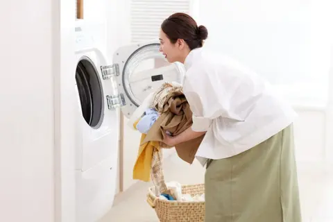 Máy giặt giặt hơi nước có tốt không? Đánh giá ưu điểm, hạn chế và cách chọn phù hợp
