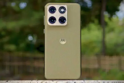 Đánh giá Motorola Edge: Lựa chọn đáng chú ý cho người thích thiết kế đẹp và trải nghiệm mượt