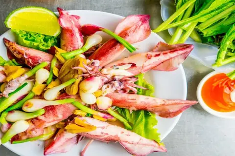 Cách làm mực trứng hấp gừng dai giòn, ngon ngọt để ăn cơm hay làm mồi nhậu đều được