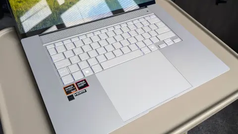 Precision Touchpad là gì? Các cử chỉ bạn cần biết khi sử dụng Precision Touchpad