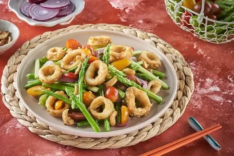 Mách bạn 5 cách làm salad mực lạ miệng, hấp dẫn, mang đến làn gió mới cho bữa cơm gia đình