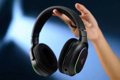Đánh giá Razer Barracuda X Chroma: Thiết kế nhẹ, RGB đẹp, chơi game và giải trí đều ổn