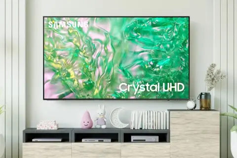 So sánh tivi Samsung và Toshiba: Thiết kế, chất lượng hiển thị và trải nghiệm xem phim