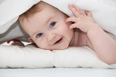 Tổng hợp những STT đầy tháng con trai ngọt ngào, nhiều ý nghĩa dành cho bé yêu