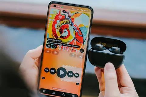 Nên mua tai nghe bluetooth đi du lịch nào? Top 5 phiên bản hàng đầu cho cuộc vui chơi trọn vẹn