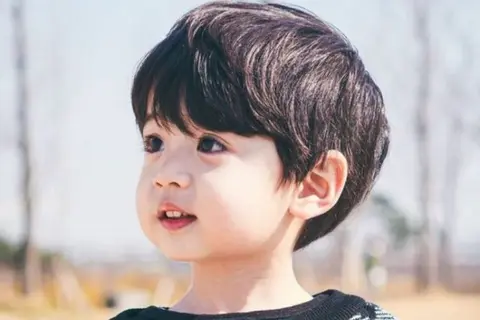 Tổng hợp những kiểu tóc Hàn Quốc cho bé trai đáng yêu, phong cách và đầy sáng tạo