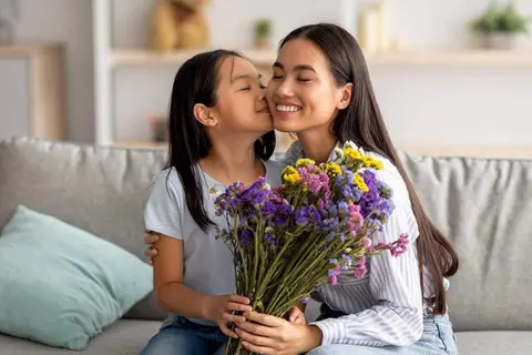 Tổng hợp những lời chúc 8/3 cho mẹ ngắn gọn 2025: Ý nghĩa, ấm áp và cảm động nhất