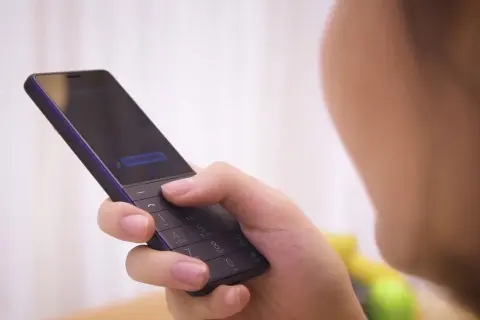 Top điện thoại bàn phím tốt nhất hiện nay 2026 dành cho người dùng lớn tuổi