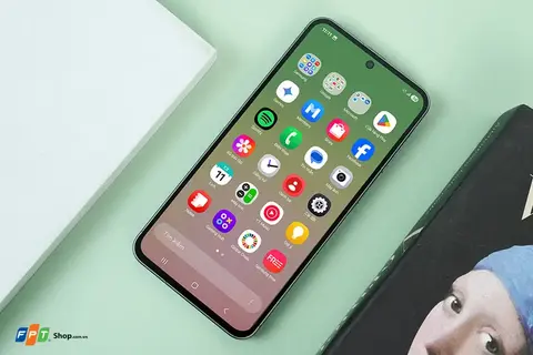 Top điện thoại Samsung 6 inch đáng mua nhất 2025: Màn hình đẹp, pin khỏe, AI thông minh
