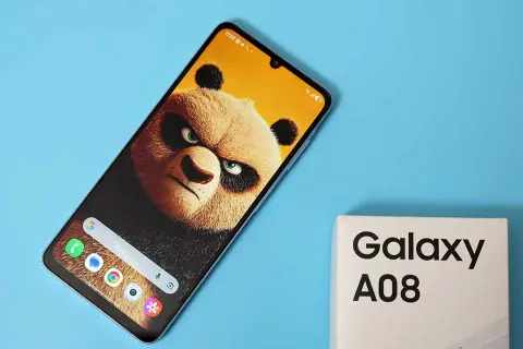 Trên tay Samsung Galaxy A08: Một chiếc máy phổ thông đẹp mắt, pin lớn và bền bỉ hơn