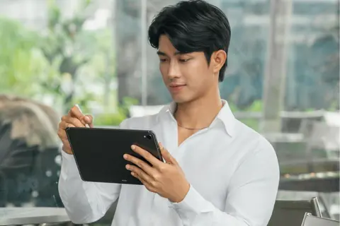 TA – DA! Hành trình “biến hình” của Content Creator trước và sau khi có Galaxy Tab S11