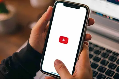 Cách tự động phát lại video trên YouTube trên điện thoại và máy tính đơn giản