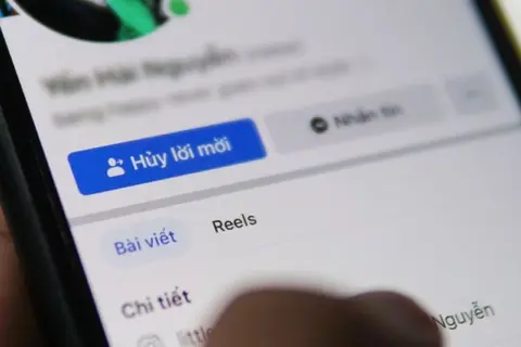 Có xem tài khoản từ chối lời mời kết bạn trên Facebook được hay không? Giải thích