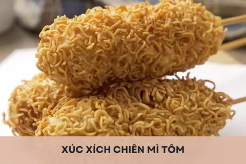 Học ngay công thức làm xúc xích chiên mì tôm giòn rụm, khiến các bé thích mê tại nhà