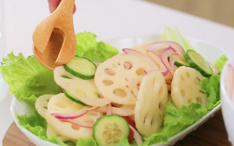 Salad củ sen (ảnh 2)