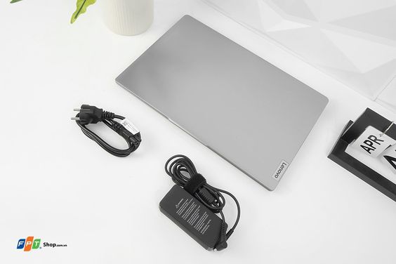 Lenovo IdeaPad Slim 3 15IRH8 (ảnh 6)