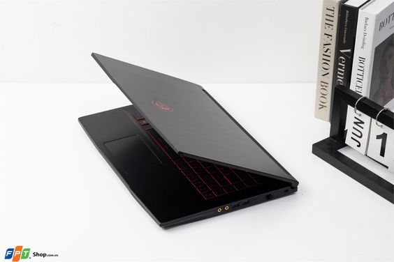 MSI Gaming GF63 12UCX-841VN (ảnh 8)