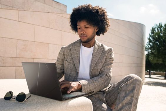 ASUS Zenbook DUO (2024) UX8406 (ảnh 7)