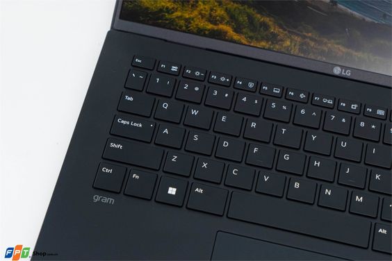 LG Gram 14 2022 14Z90Q-G.AJ32A5 (ảnh 4)