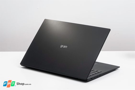 LG Gram 16 2022 16Z90Q-G.AH76A5 (ảnh 4)
