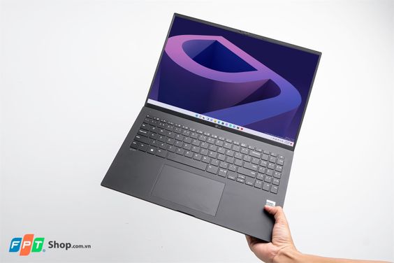 LG Gram 16 2022 16Z90Q-G.AH76A5 (ảnh 1)