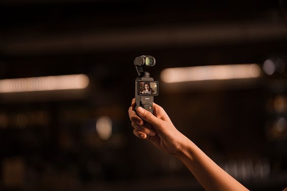 Camera hành động DJI Osmo Pocket 3 Creator Combo có khả năng lấy nét nhanh