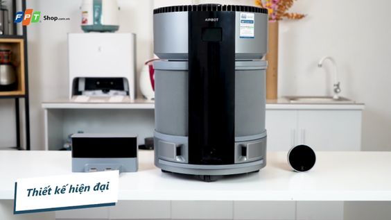 Ecovacs Airbot Z1 có bánh xe di chuyển tự động