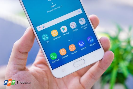 samsung-galaxy-j7-plus