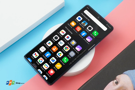 Tecno Spark 20 Pro Plus sạc nhanh 33W