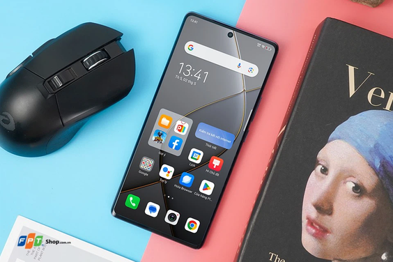 Tecno Spark 20 Pro Plus với màn hình AMOLED sắc nét