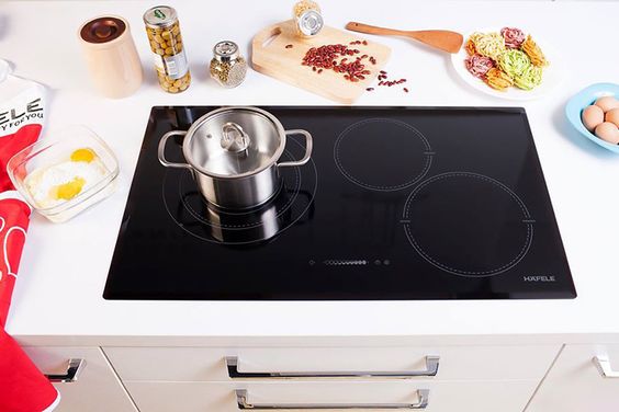 Bếp từ Hafele 2