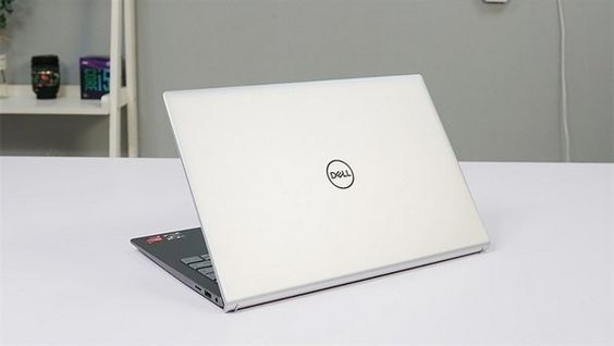 laptop Dell 4