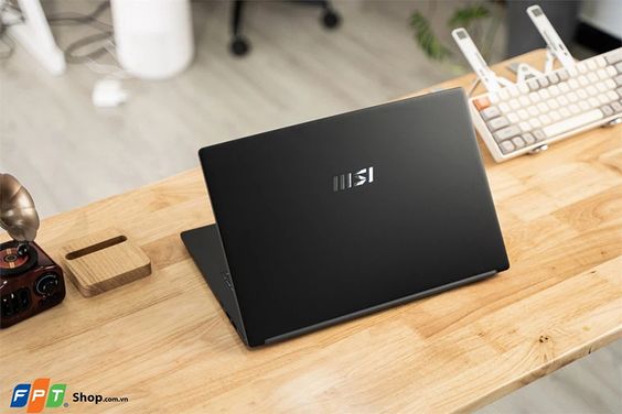 laptop MSI 4