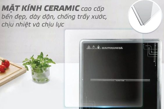 Chất liệu mặt kính cao cấp
